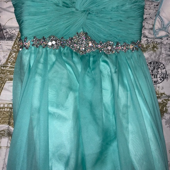 Size 6/8 AQUA Shail K. High-low prom dress - Picture 6 of 8